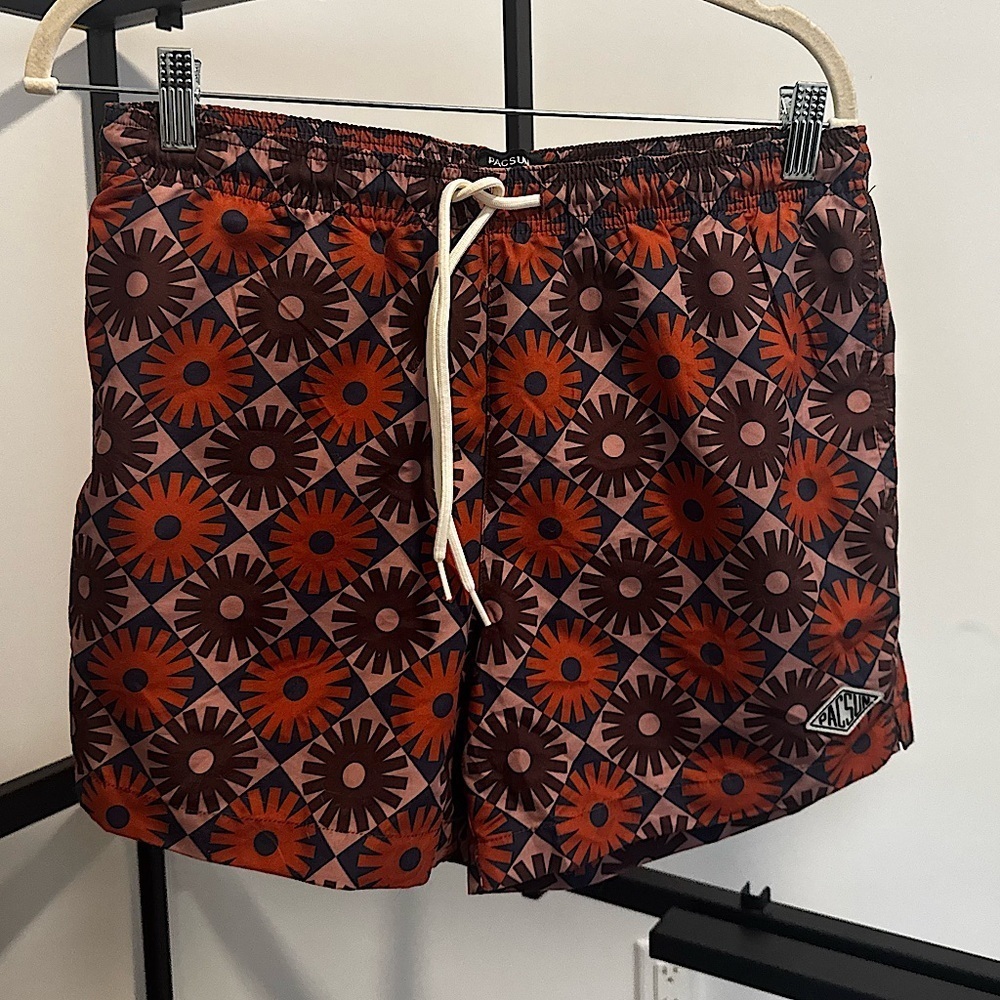 PacSun Men’s Retro 70’s Floral Print Swim Trunks Size S Sustainable Fabric